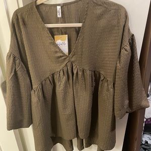 Olive green ballon sleeves boutique blouse- NWT med